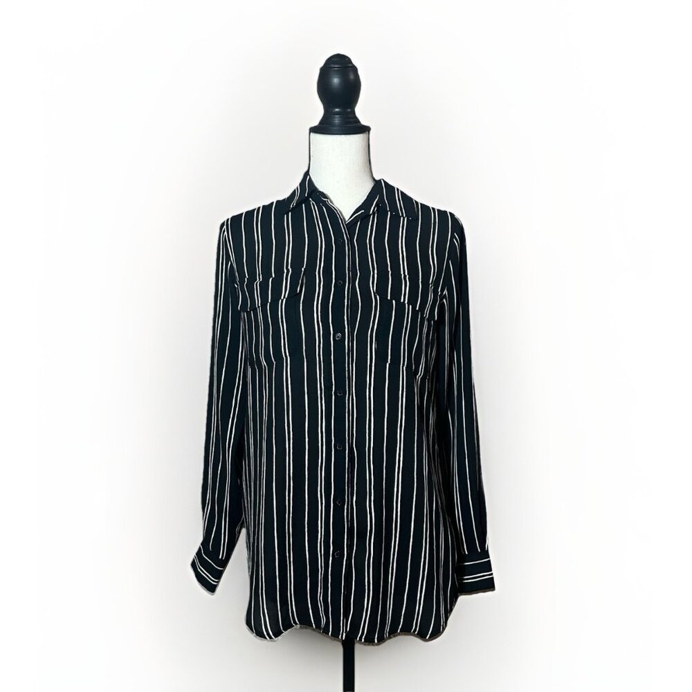 Who What Wear Top Women’s XS Black And White Stripe Button Down Pockets